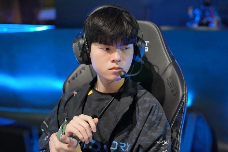 以意大利队 以意大利队